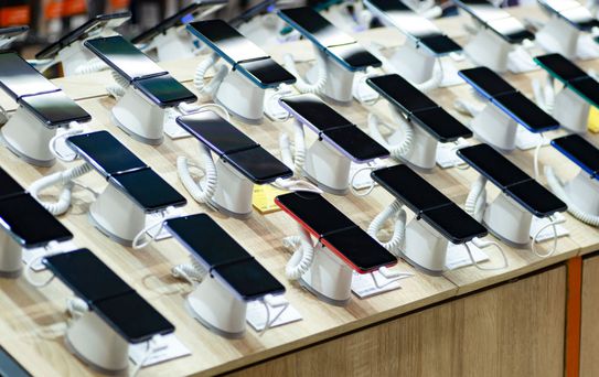 İki büyük telefon markası tek çatı altında toplandı
