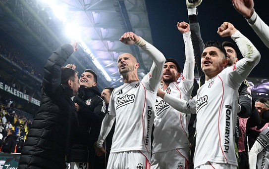 Beşiktaş'a kupa maçı öncesi şok! Yıldız isim sezonu kapattı