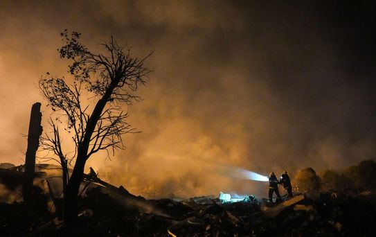 Çin'de Havai Fişek Fabrikasında Patlama