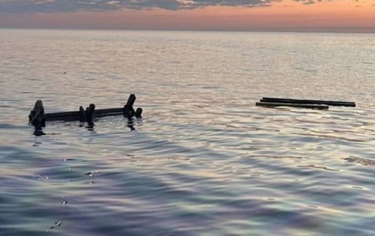 Ege Denizi'nde 8 Türk mürettebatın da bulunduğu kargo gemisi battı