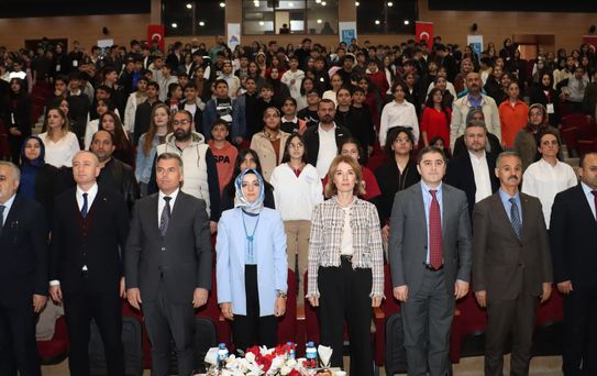 Ağrı’da “Matematikli Günler” heyecanı: Doğa Koleji birinci oldu