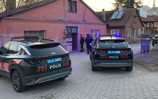 Nafaka yüzünden eşinin evine kurşun yağdırdı