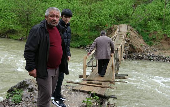 Bu köprülerden geçmek yürek ister