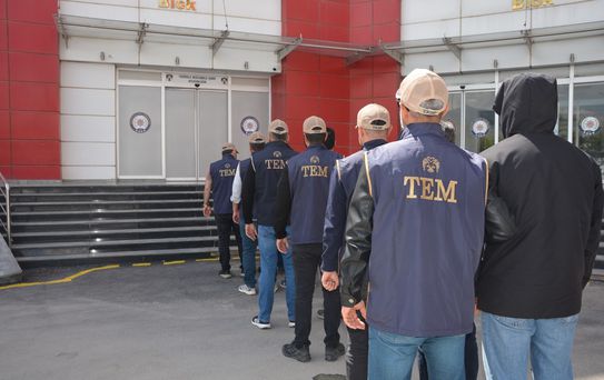 FETÖ Operasyonunda 23 Gözaltı