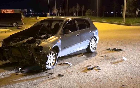 Erzurum'da Trafik Kazası: İki Yaralı