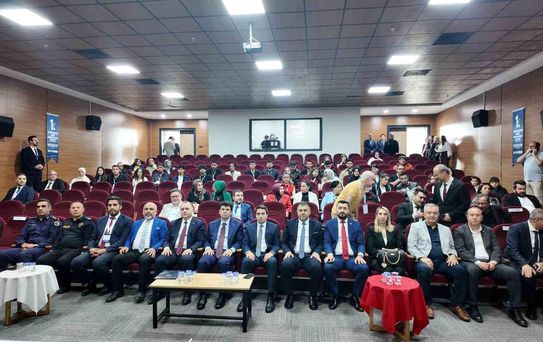 Gediz'de bilim rüzgarı: Uluslararası sosyal bilimler kongresi kapılarını açtı