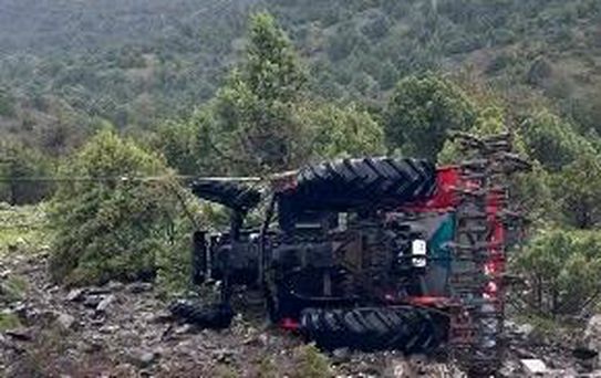 Çorum'da Traktör Devrildi: 1 Yaralı