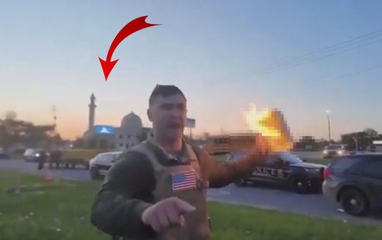 ABD’de İslam karşıtı Jake Lang cami yakınında Kur’an-ı Kerim yakmaya çalıştı