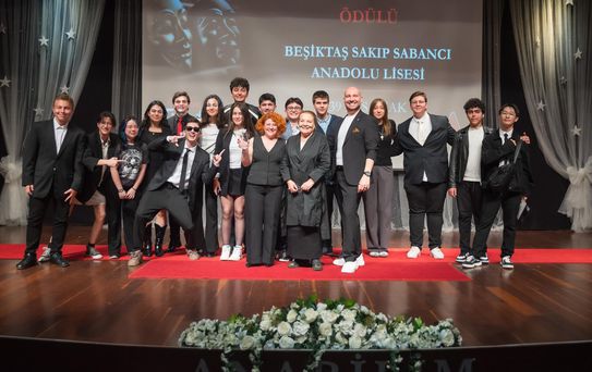 Anabilim’den Genç Sanatçılara Büyük Sahne