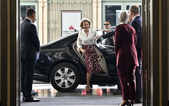 Belçika Kraliçesi Mathilde ve beraberindeki heyet, TCMB İstanbul Finans Merkezi Yerleşkesi'ni ziyaret etti