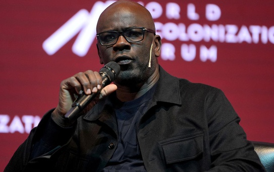 Lilian Thuram, futbolculara ırkçılık konusunda söz almaları için çağrı yaptı