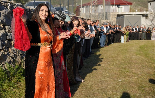 Aşiretler 'yasak' dedi, kadınlar yasağı tanımadı
