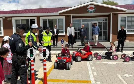 Aydıntepe'de Trafik Eğitimi