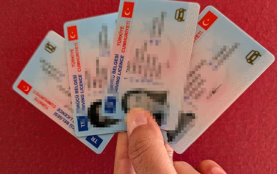 Milyonlarca sürücüyü ilgilendiren karar! Ehliyet yenilemede yeni dönem