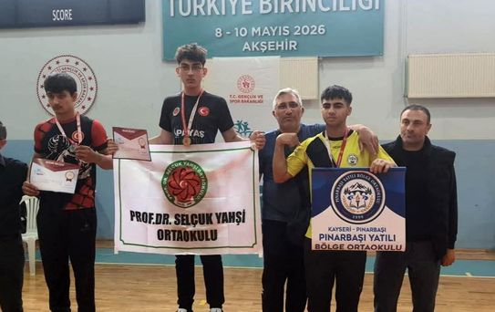 Berat Ömer Ülger'den Türkiye 3.lüğü