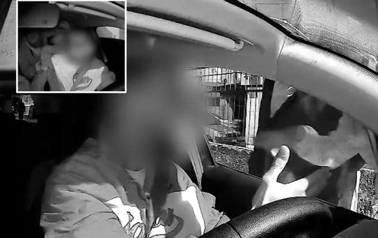 Taksiciler, uygulamayla yolcu taşıyan sürücü ve kadın yolcuya korku dolu anlar yaşattı