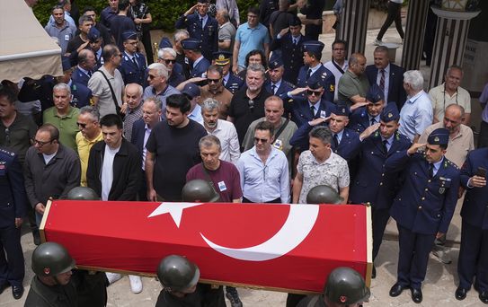 Kalp krizi sonucu hayatını kaybeden Akhisar Garnizon Komutanı son yolculuğuna uğurlandı