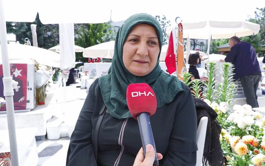 Bayram arifesinde şehitliklerde yoğunluk ve buruk anlar