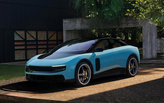 Ferrari'nin İlk Elektrikli Aracına Eleştiriler