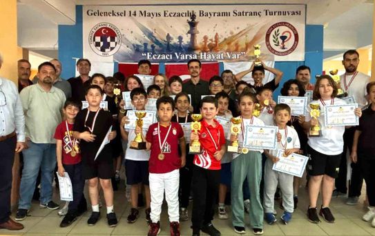 Köyceğiz'de Satranç Turnuvası Heyecanı