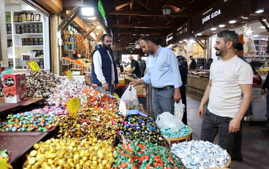 Elazığ'da Bayram Alışverişi Yoğunlaştı