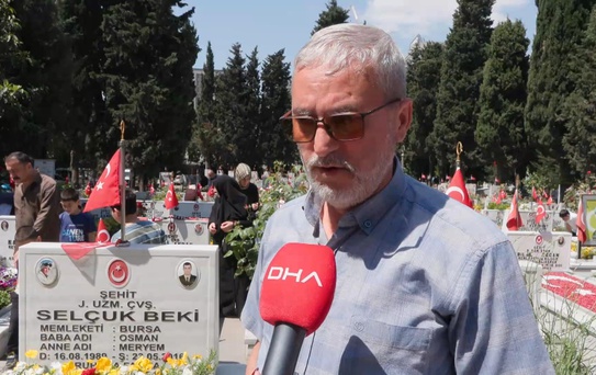 Vali Gül, Kurban Bayramı öncesi Edirnekapı Şehitliği'ni ziyaret etti