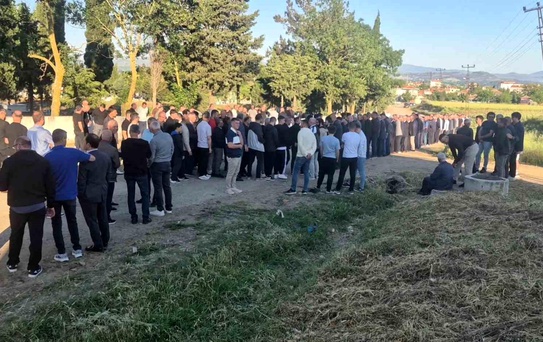 Edirne'de asırlık bayramlaşma geleneği yaşatıldı: Yüzlerce kişi aynı anda bayramlaştı