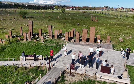 Ahlat'ta Kurban Bayramı Ziyaret Yoğunluğu