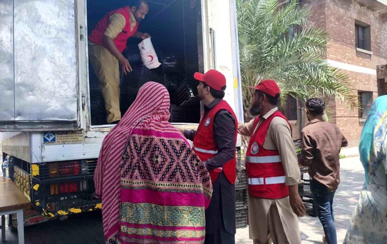 Türk Kızılay'ı Pakistan'da Kurban Dağıtımına Başladı