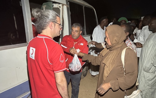 Türk Kızılay, Sudan'da 2 bin 100 hisse kurban eti dağıttı