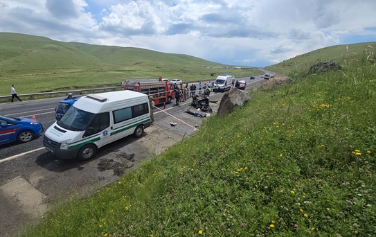Elazığ'da Kaza: 1 Ölü, 3 Yaralı