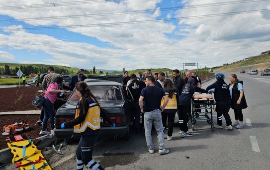 Çorum'da Trafik Kazası: 5 Yaralı
