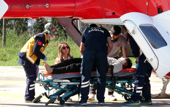 Odun Keserken Yaralanan Çocuğa Helikopterle Yardım