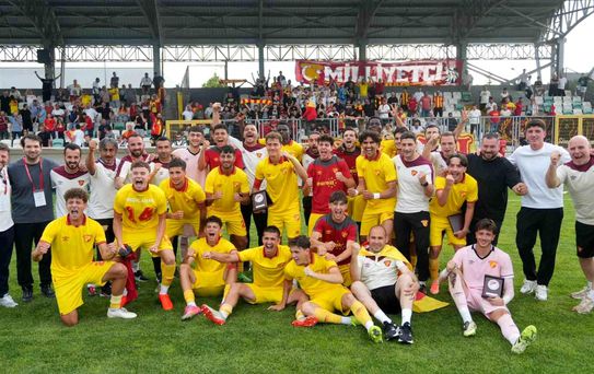 Göztepe U19, Trabzonspor'u 3-1 Yenerek UEFA Youth League'e Gitti