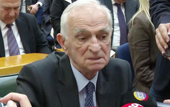 16 yıl sonra bir ilk! CHP Grup Toplantısı'na katılan Önder Sav, Kılıçdaroğlu'na tepki gösterdi
