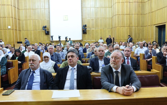 Bakırhan: 'Mutlak butlan' kararı demokrasiyi tehdit ediyor