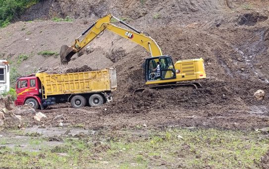 Görele'de Yol Betonlama Çalışması
