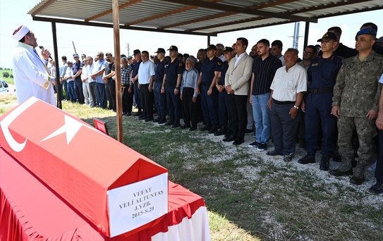 Yüzbaşı Veli Altuntaş Son Yolculuğuna Uğurlandı