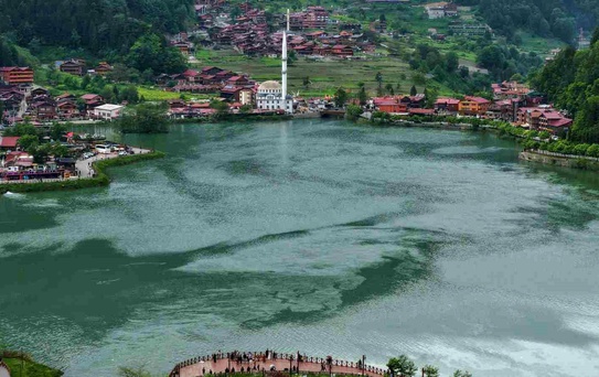 Başkan Genç: 'Marjinal bir grup Trabzon turizmini, Trabzon'a gelen turistleri yargılamak istiyor'