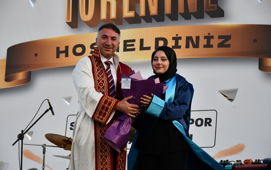 BATÜ Mezuniyet Töreni Coşkuyla Gerçekleşti