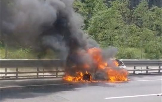 Bolu Dağı'nda Otomobil Yangını