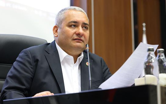 CHP'den istifa etmişti! Mesut Özarslan, CHP'nin yeni MYK üyelerine tebrik çiçeği gönderdi