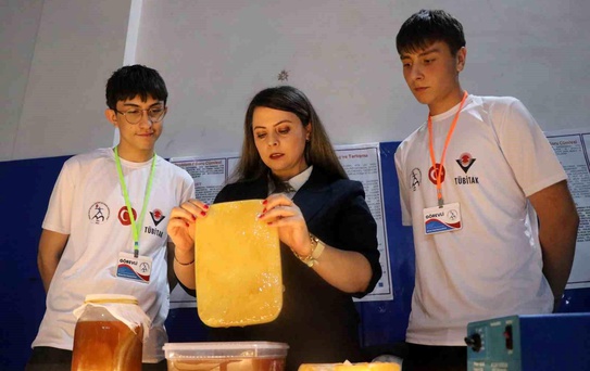 Bolu'da Öğrencilerden Vegan Deri Üretimi