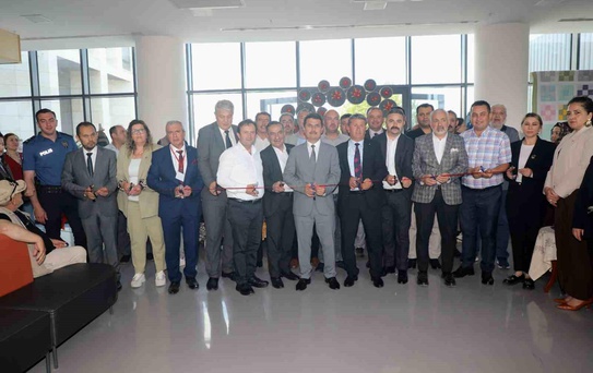 Acıpayam'da halk eğitim kursiyerleri yıl boyunca ürettiklerini sergiledi