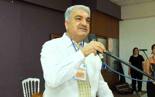 Balıkesir Burhaniye'de defileli yıl sonu sergisi yoğun ilgi gördü