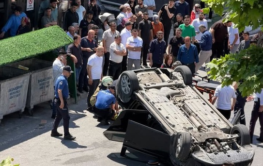 Başakşehir'de Takla Atan Araçta Sürücü Yaralandı