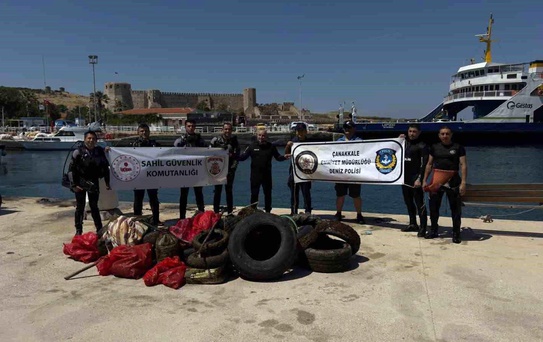 Bozcaada'da Deniz Dibi Temizliği