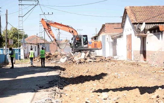 Hacıaliobası'nda yol çalışmaları başladı