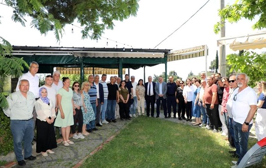 Protokol ve muhtarlar Altınoluk'ta bir araya geldi
