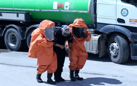 Eskişehir'de amonyak sızıntılı tanker tatbikatı nefes kesti